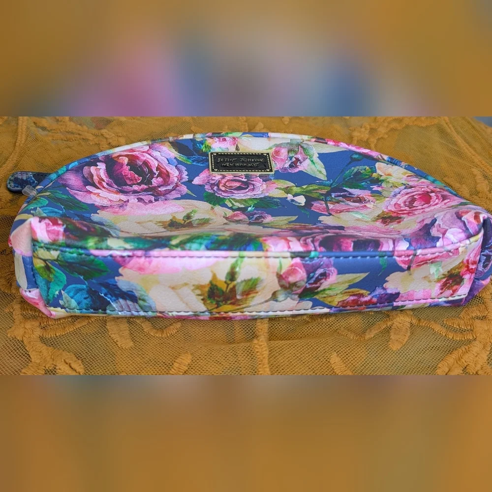 BETSEY JOHNSON New York Floral Zippered Make Up Bag NWOT